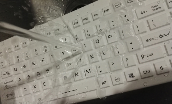 China 2.4Ghz wireless washable medical keyboard by silicone rubber, 5 sec to lock supplier